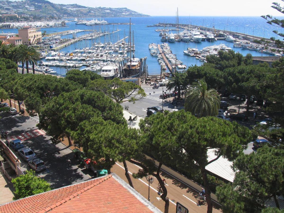 Maison Du Port Vieux Apartment Sanremo Exterior photo