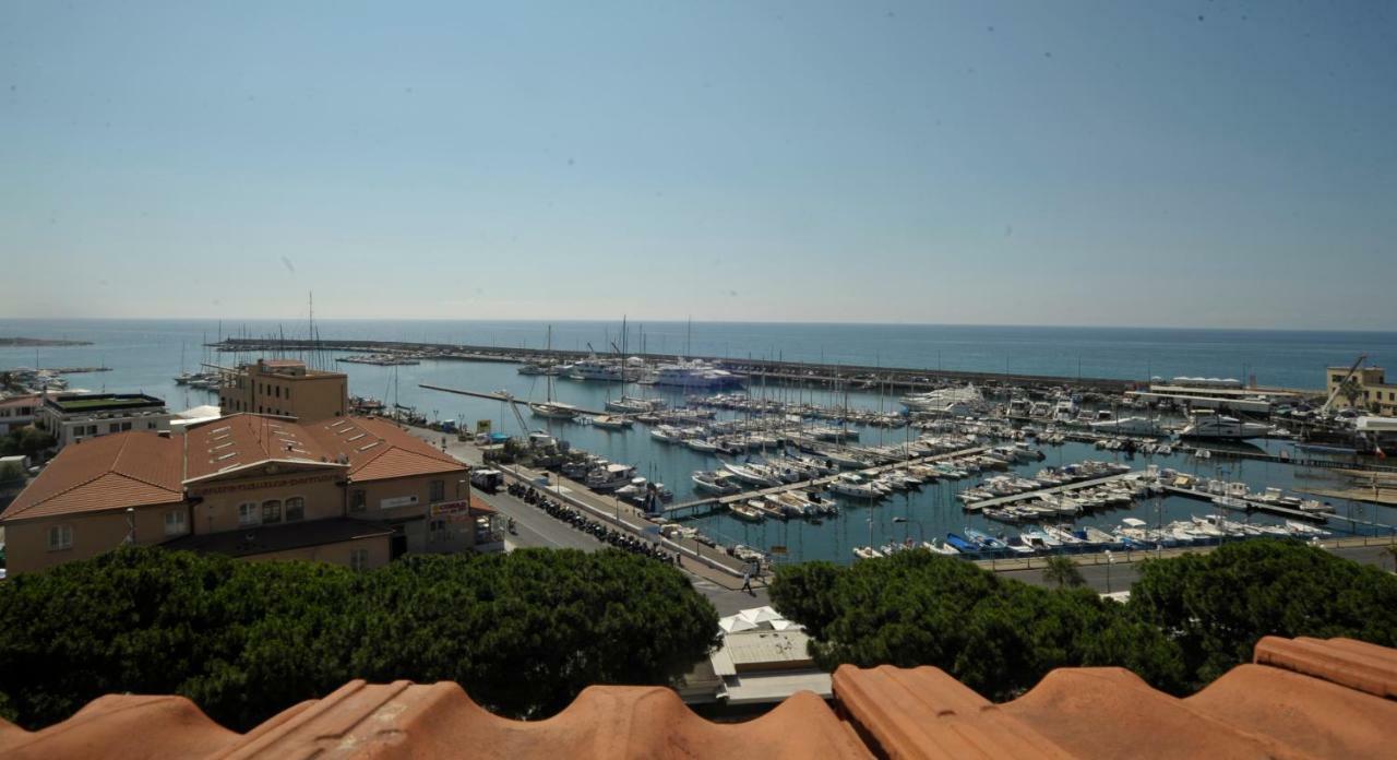 Maison Du Port Vieux Apartment Sanremo Exterior photo